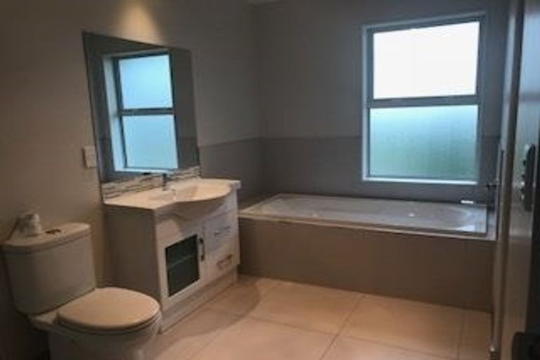 Photo of property in 227 Porchester Road, Takanini, 2112