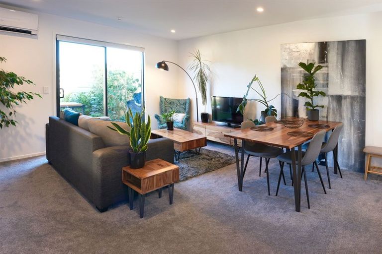 Photo of property in 52c Vodanovich Road, Te Atatu South, Auckland, 0610