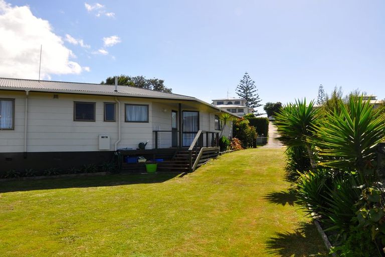 Photo of property in 14 Hanlen Avenue, Waihi Beach, 3611