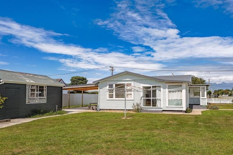 Photo of property in 3 Queen Street, Westport, 7825