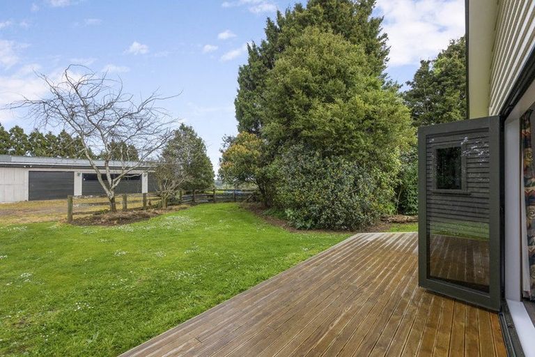 Photo of property in 300 Awai Road, Tarurutangi, New Plymouth, 4372