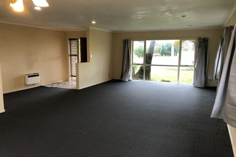 Photo of property in 26 Craigavon Drive, East Tamaki, Auckland, 2013