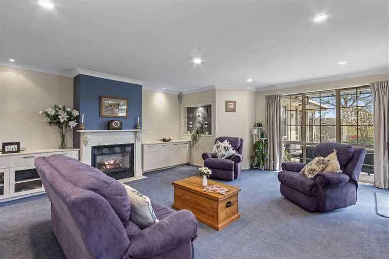 Photo of property in 51 Glasnevin Drive, Casebrook, Christchurch, 8051