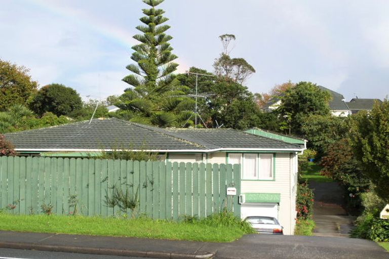 Photo of property in 2/103 Cook Street, Cockle Bay, Auckland, 2014