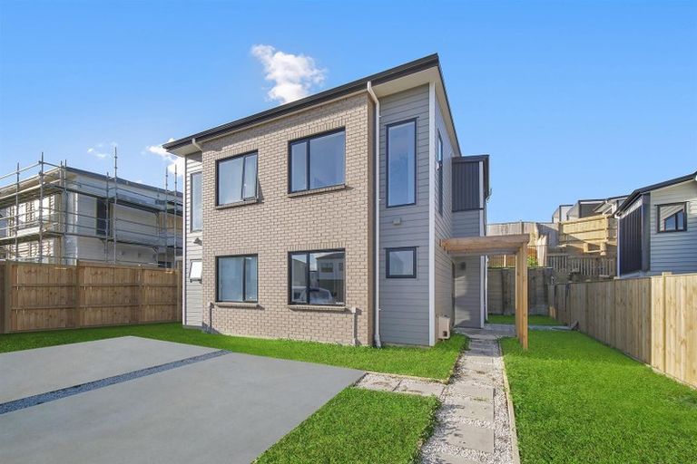 Photo of property in 22b Crestview Rise, Papakura, 2110