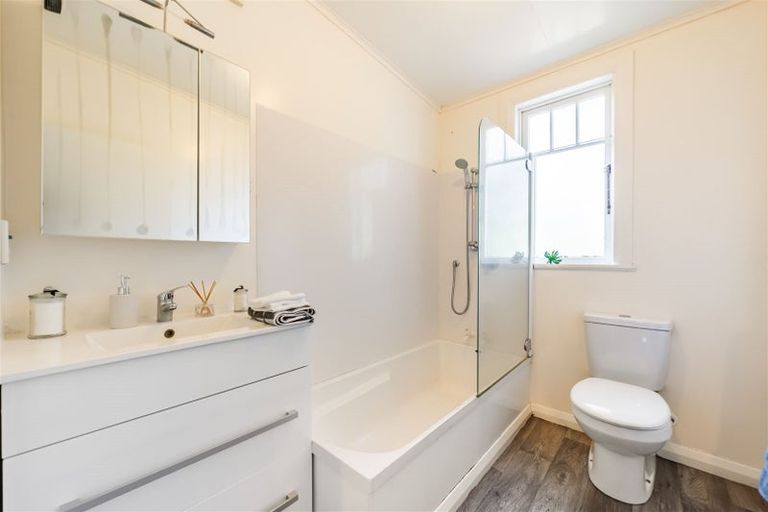 Photo of property in 1/14 Pohutukawa Street, Woburn, Lower Hutt, 5010