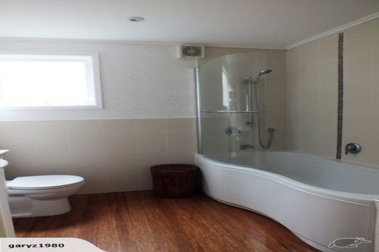 Photo of property in 22 Enfield Road, Hospital Hill, Napier, 4110