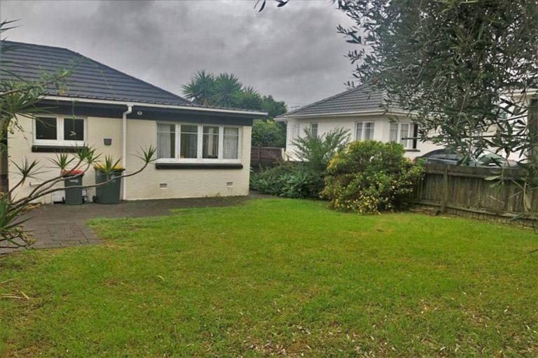 Photo of property in 1/21 Grande Vue Road, Hillpark, Auckland, 2102
