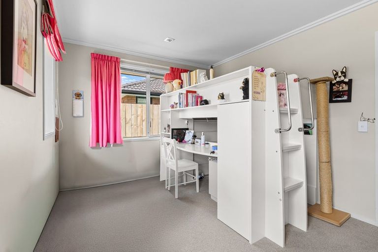 Photo of property in 96 Farringdon Avenue, Rototuna North, Hamilton, 3210