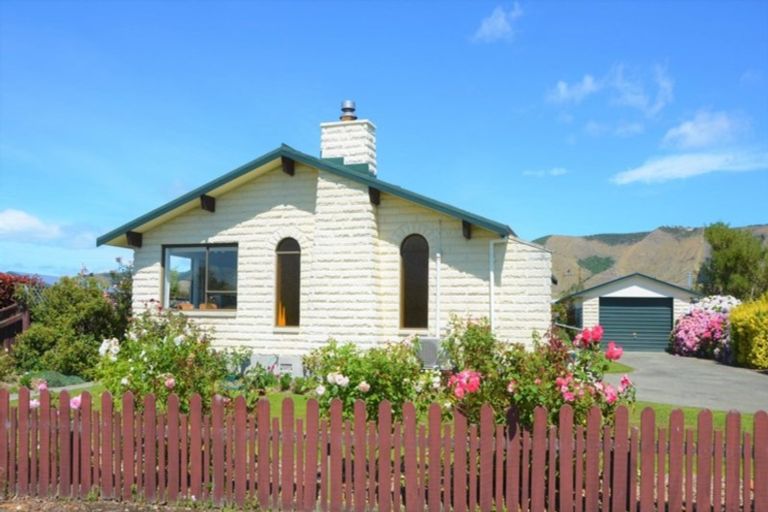 Photo of property in 3 Andrew Street, Waimate, 7924
