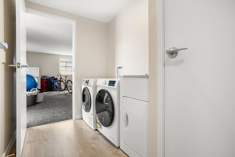 Photo of property in 8 Ngaroma Crescent, Whitianga, 3510