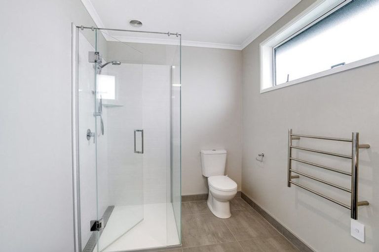 Photo of property in 48a Amorino Drive, Red Beach, 0932