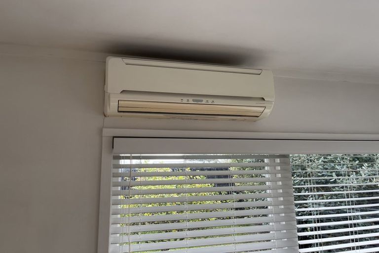 Photo of property in 1/167 Forrest Hill Road, Forrest Hill, Auckland, 0620