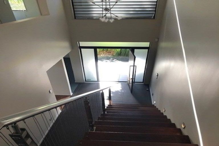 Photo of property in 48 Newbury Place, Schnapper Rock, Auckland, 0632