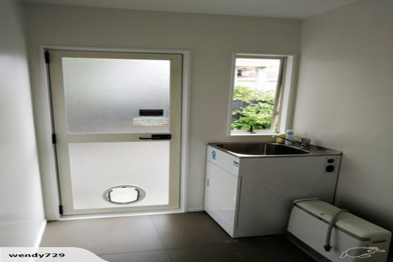 Photo of property in 62 Unsworth Drive, Unsworth Heights, Auckland, 0632