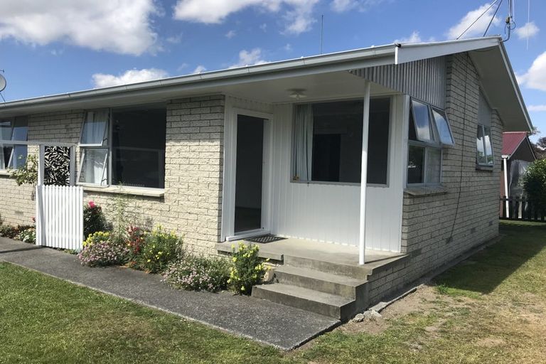 Photo of property in 2/4 Glasgow Street, St Andrews, Hamilton, 3200