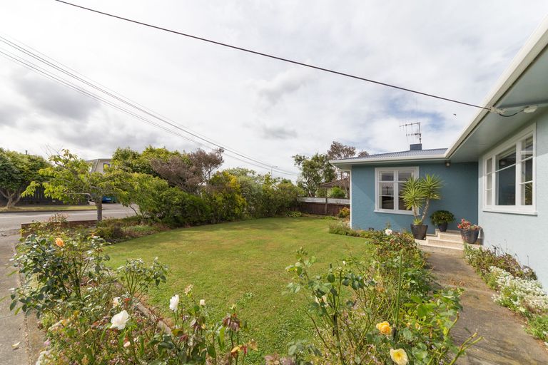 Photo of property in 3 Wincanton Place, Awapuni, Palmerston North, 4412