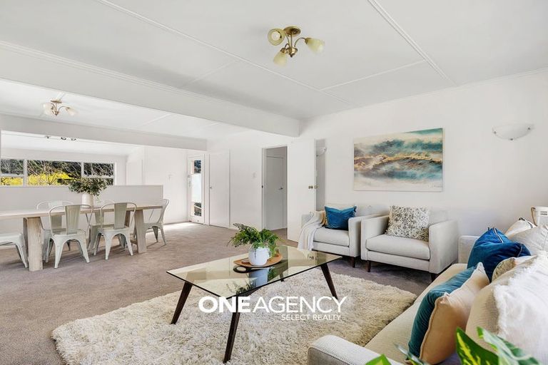 Photo of property in 90 Wood Street, Wainuiomata, Lower Hutt, 5014