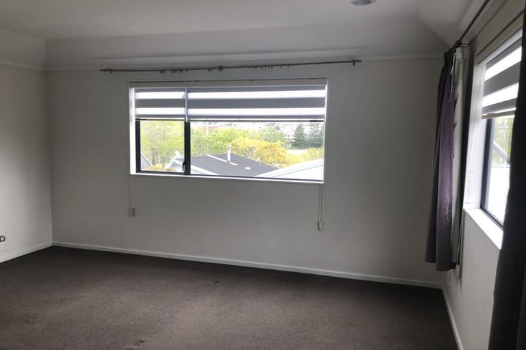 Photo of property in 1/16 Pax Avenue, Forrest Hill, Auckland, 0620