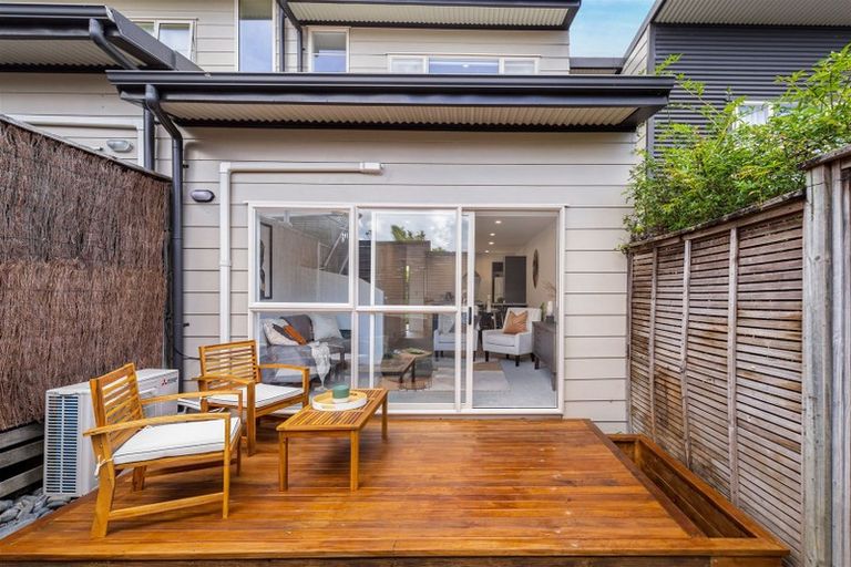 Photo of property in 8/206 Manuka Road, Bayview, Auckland, 0629