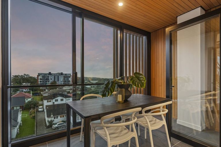 Photo of property in Frank Sargeson Apts, 401/74 Anzac Street, Takapuna, Auckland, 0622