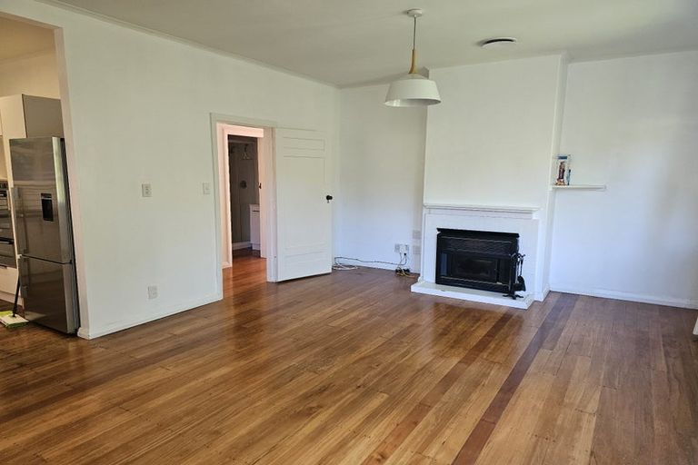 Photo of property in 51 Albemarle Road, Northland, Wellington, 6012