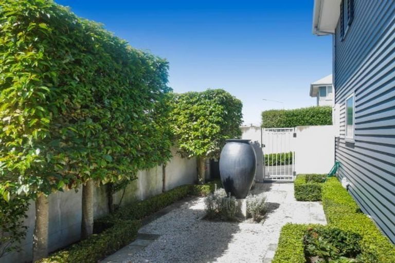 Photo of property in 63 Springfield Road, St Albans, Christchurch, 8014