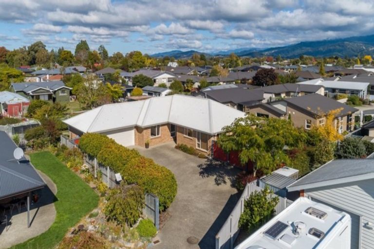 Photo of property in 18 Kitakita Grove, Motueka, 7120