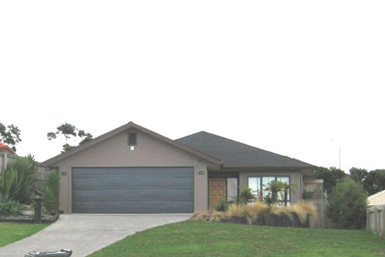 Photo of property in 74 Ruze Vida Drive, Massey, Auckland, 0614