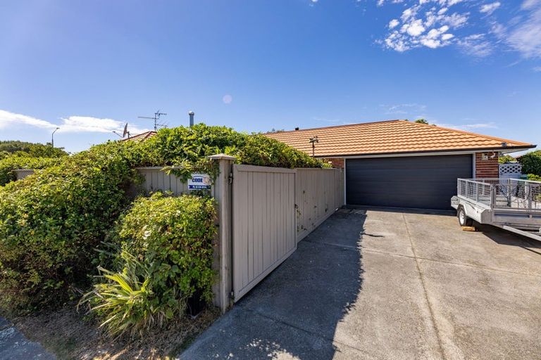Photo of property in 149 Memorial Avenue, Burnside, Christchurch, 8053