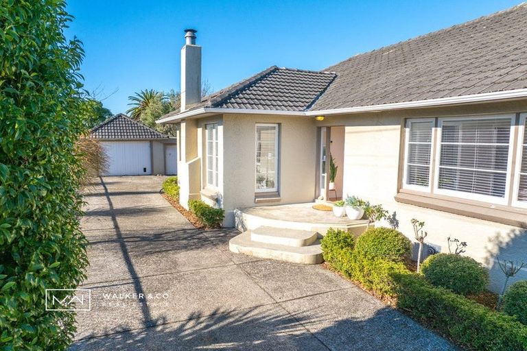 Photo of property in 15 Raukawa Grove, Trentham, Upper Hutt, 5018