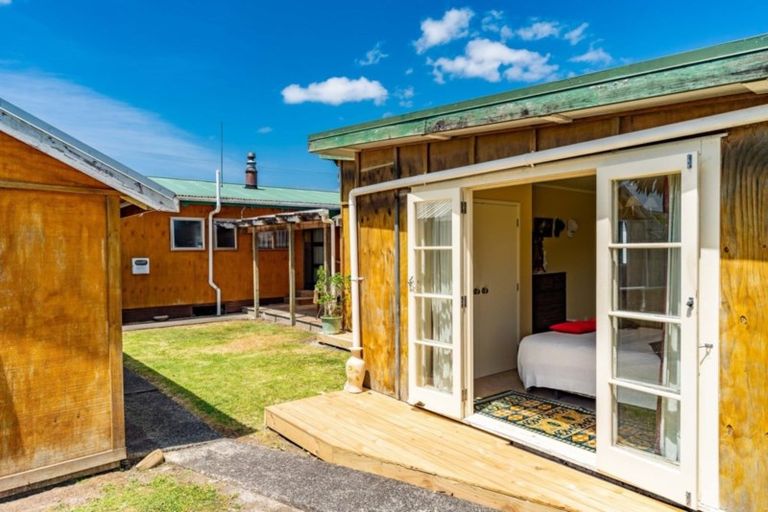 Photo of property in 6 Shoemaker Road, Waipu, 0510