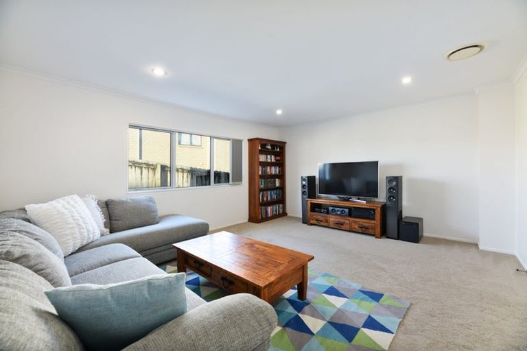 Photo of property in 31 Syrah Crescent, Ranui, Auckland, 0612