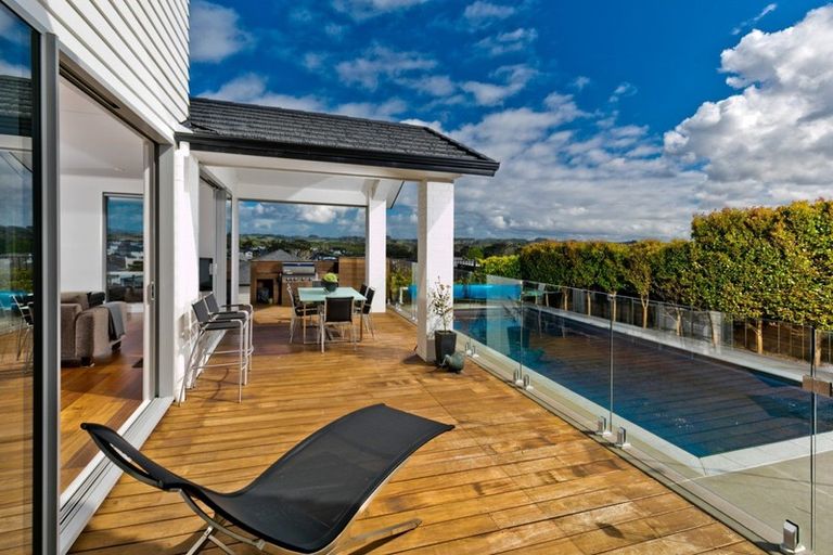 Photo of property in 6 Skipjack Pass, Silverdale, 0932