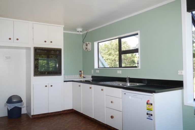 Photo of property in 102b Matatua Road, Raumati Beach, Paraparaumu, 5032