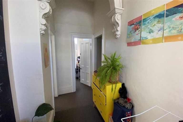 Photo of property in 111 Tasman Street, Mount Cook, Wellington, 6021