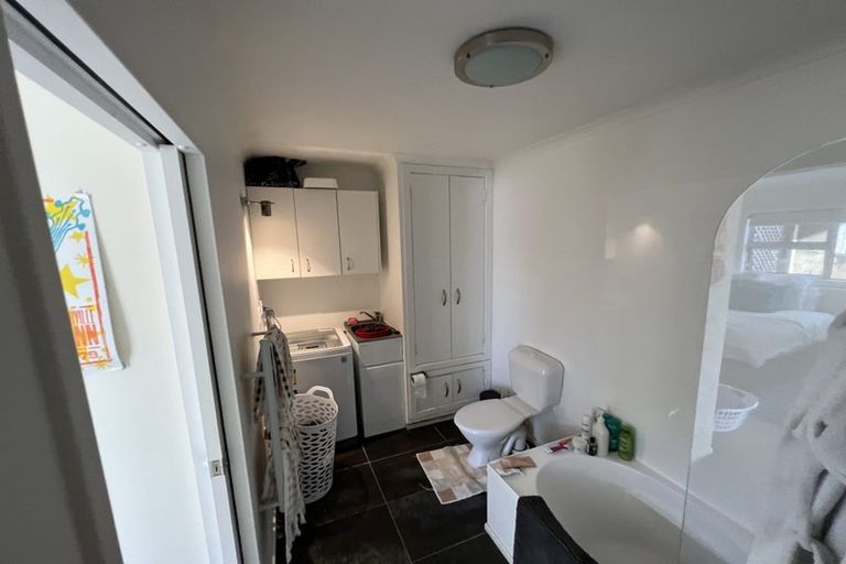 Photo of property in 15 Asquith Terrace, Brooklyn, Wellington, 6021