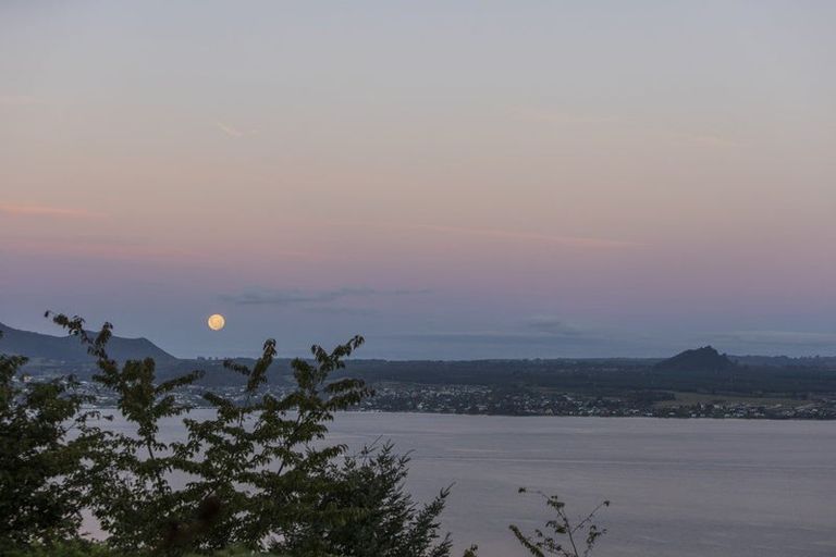 Photo of property in 65 Mapara Road, Acacia Bay, Taupo, 3385