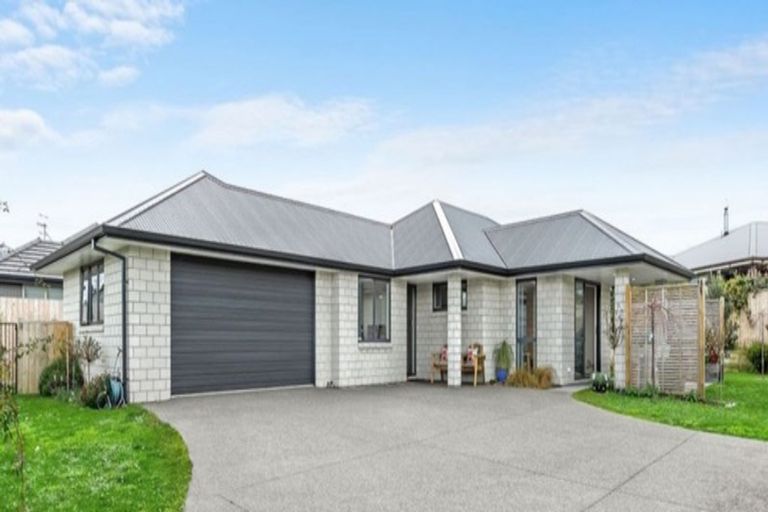 Photo of property in 11 Nolan Place, Katikati, 3129