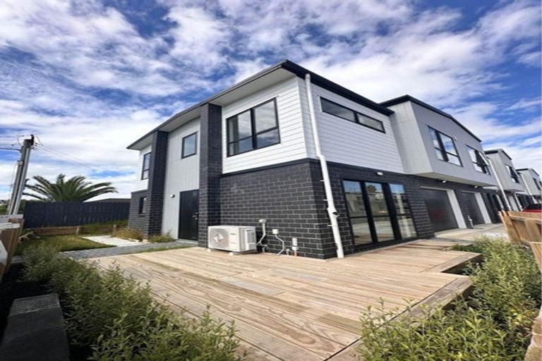 Photo of property in 104a Mahia Road, Manurewa, Auckland, 2102