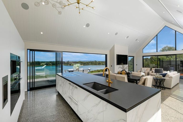 Photo of property in 31 James Paige Lane, Riverhead, 0793