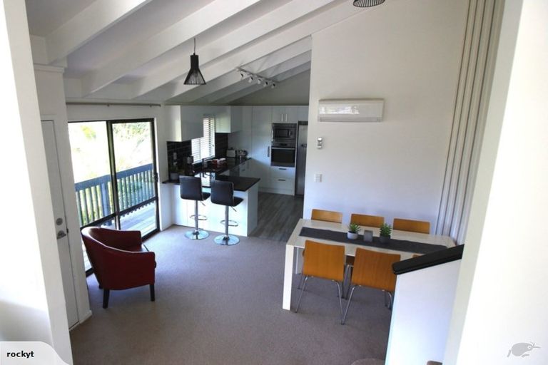 Photo of property in 2/660 Beach Road, Browns Bay, Auckland, 0630