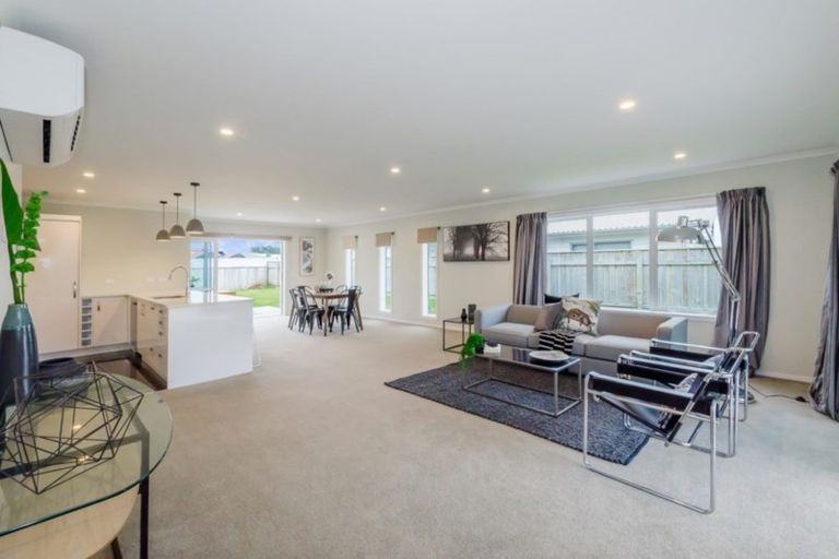 Photo of property in 12 Gardner Place, Otaki, 5512