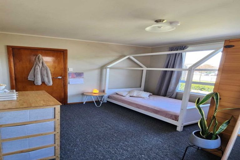 Photo of property in 8 Clifton Street, Bulls, 4818