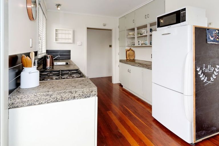 Photo of property in 13 Blease Street, New Lynn, Auckland, 0600