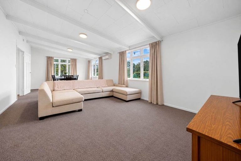 Photo of property in 11 Miro Street, New Lynn, Auckland, 0600