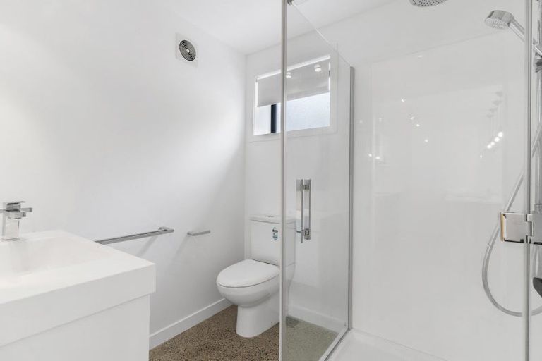 Photo of property in 42 Anne Mclean Drive, Bayview, Auckland, 0629