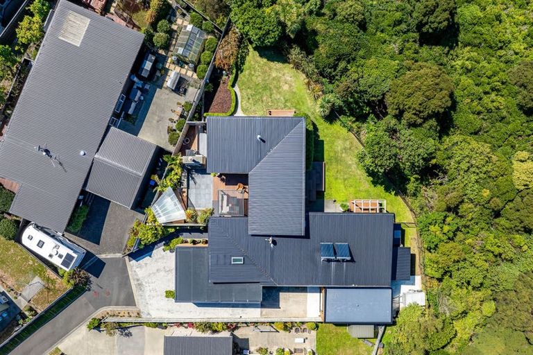 Photo of property in 11 Sumner Terrace, Aotea, Porirua, 5024