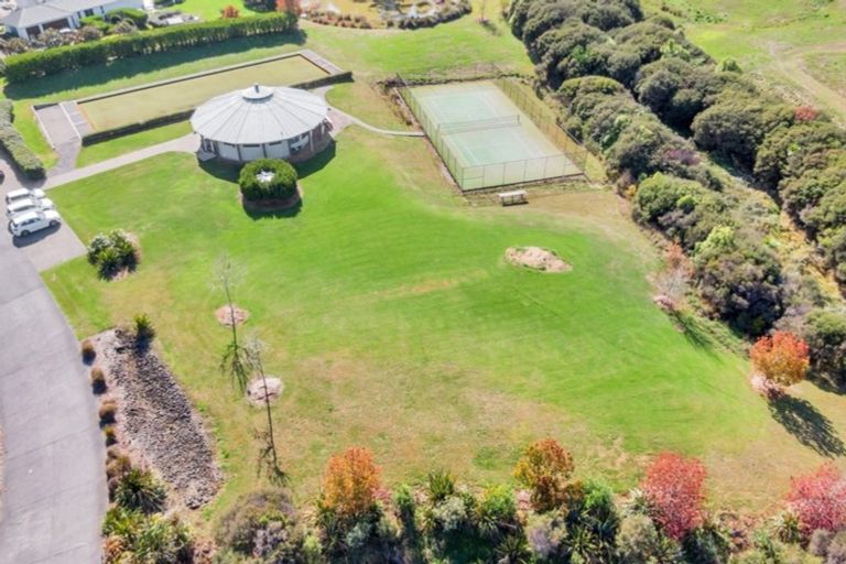 Photo of property in 41 Rautahi Terrace, Redvale, Albany, 0792