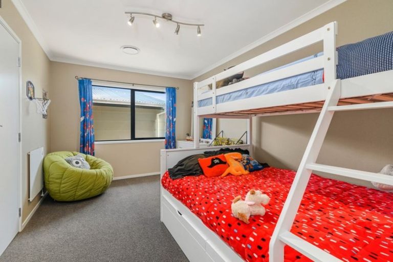 Photo of property in 28 Tennyson Drive, Owhata, Rotorua, 3010